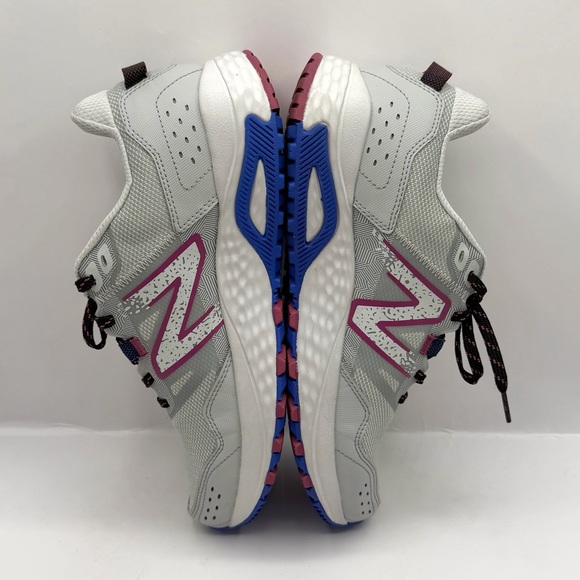 New Balance 410v8 Trail Running Shoes Women’s Size 10 D Grey/Blue WT410LR8 - Picture 10 of 12